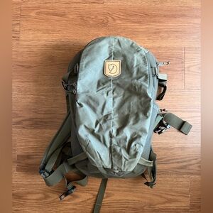 Fjallraven-style Olive Green hiking skiing bag pack